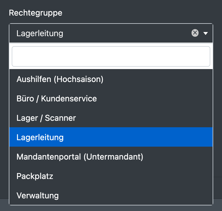 Screenshot: Mitarbeiterformular mit aufgeklappter Auswahl der Rechtegruppe