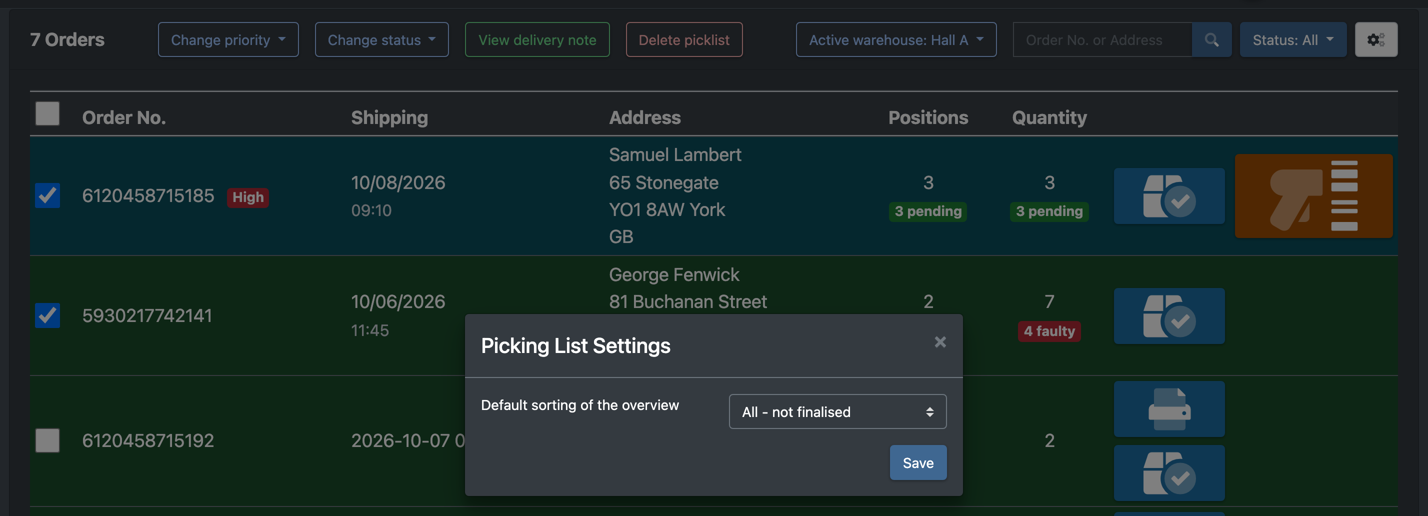 Screenshot: Selected picklists with the bulk action buttons and the settings dialog